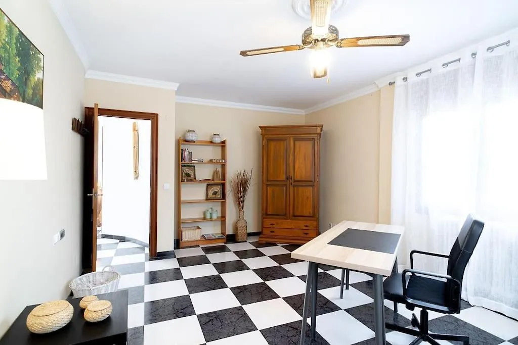 Dream Villa With Parking, Private Pool And See Views Malaga